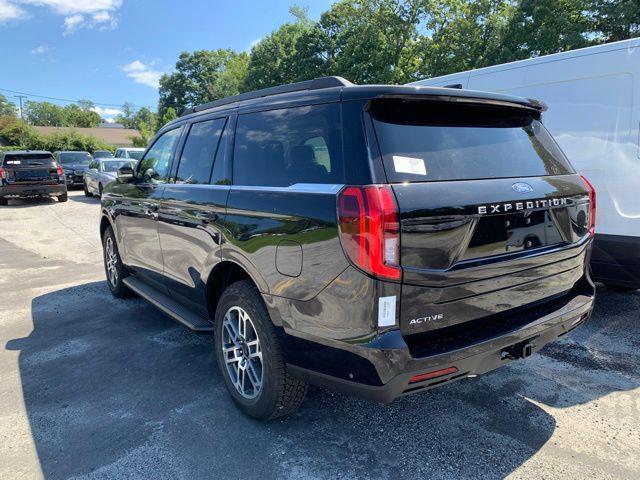 new 2025 Ford Expedition car, priced at $72,425