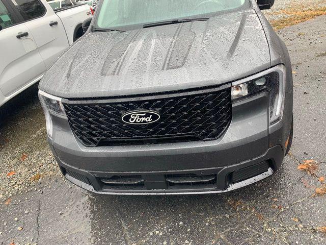 new 2025 Ford Maverick car, priced at $40,870