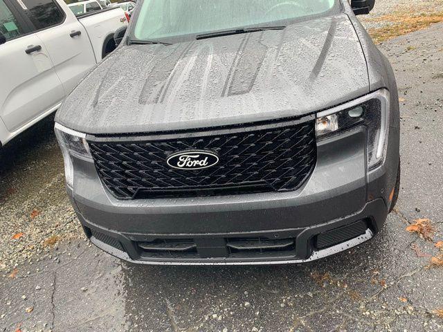 new 2025 Ford Maverick car, priced at $40,870