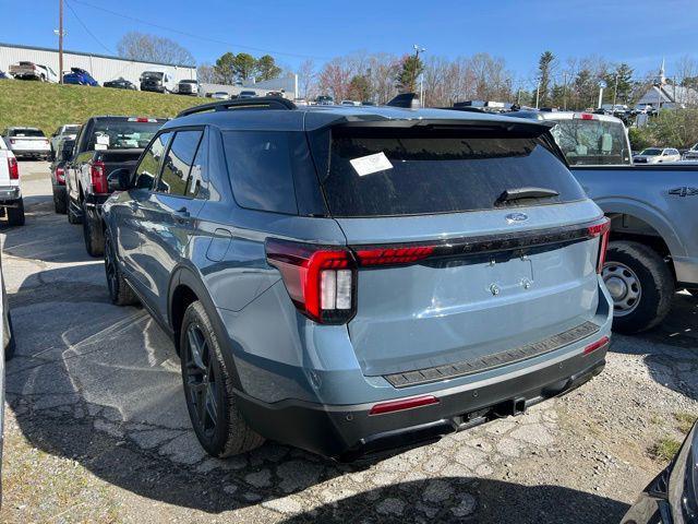 new 2025 Ford Explorer car, priced at $49,555