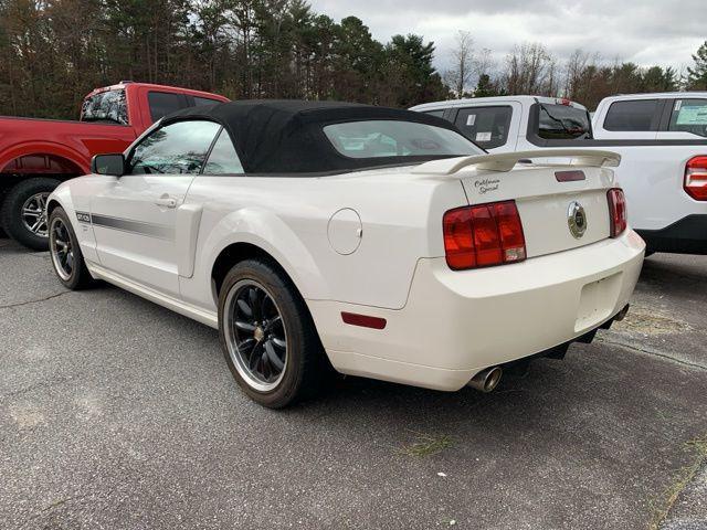 used 2008 Ford Mustang car