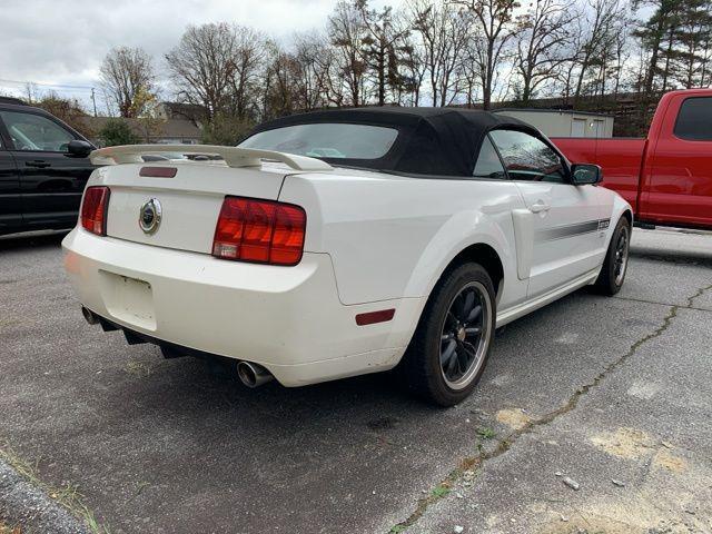 used 2008 Ford Mustang car