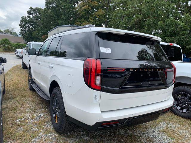 new 2025 Ford Expedition car, priced at $85,435