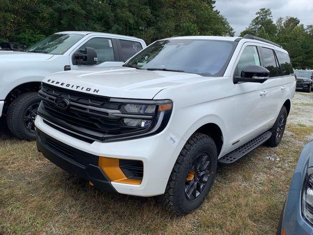 new 2025 Ford Expedition car, priced at $85,435