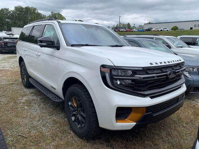 new 2025 Ford Expedition car, priced at $85,435
