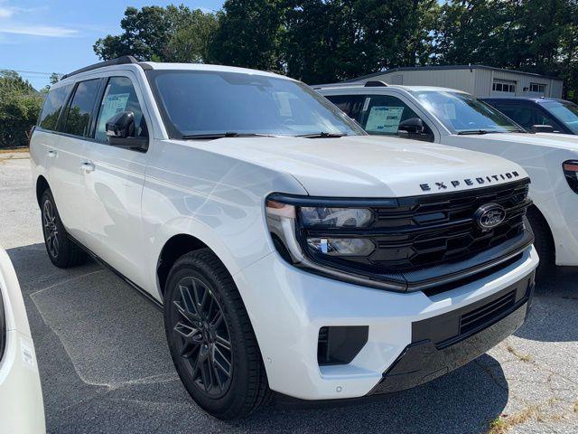 new 2025 Ford Expedition car, priced at $78,937