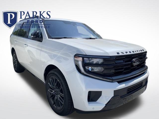 new 2025 Ford Expedition car, priced at $85,180