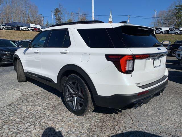 new 2025 Ford Explorer car, priced at $60,685