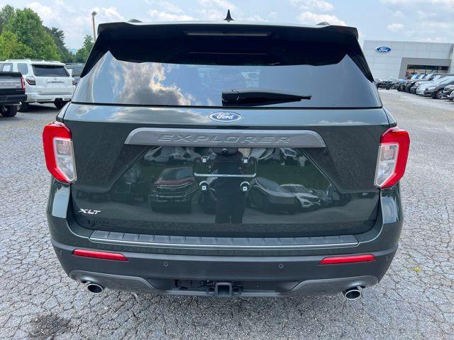 new 2024 Ford Explorer car, priced at $39,895