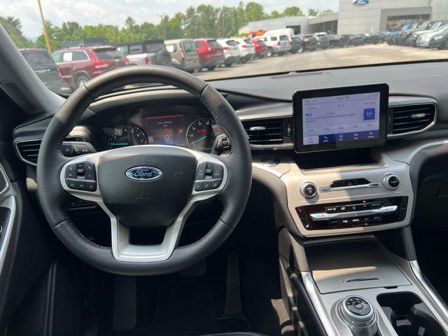 new 2024 Ford Explorer car, priced at $39,895
