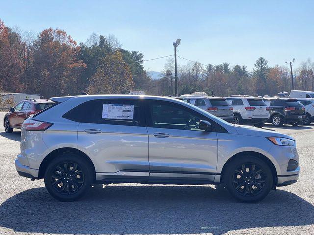 new 2024 Ford Edge car, priced at $32,096