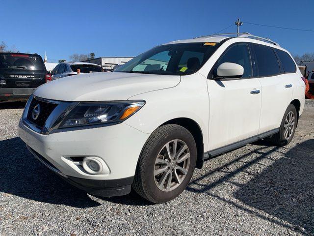 used 2015 Nissan Pathfinder car, priced at $11,500