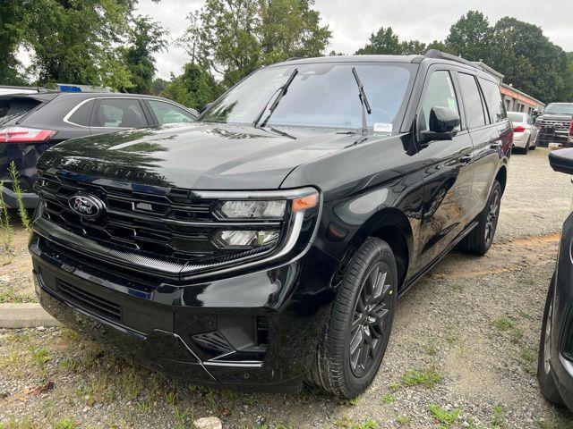 new 2025 Ford Expedition car, priced at $83,690