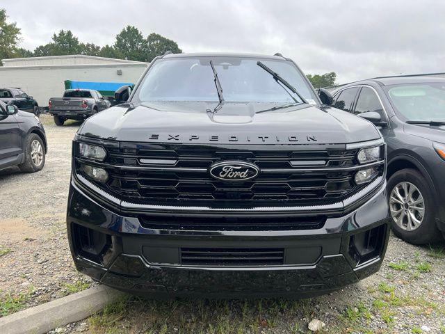 new 2025 Ford Expedition car, priced at $83,690