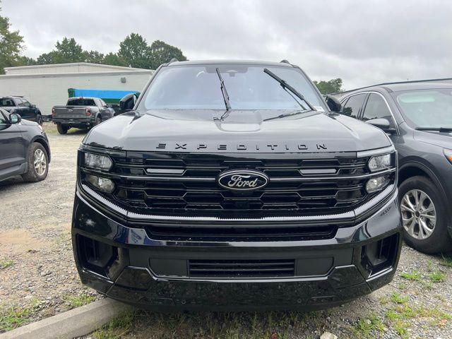 new 2025 Ford Expedition car, priced at $83,690