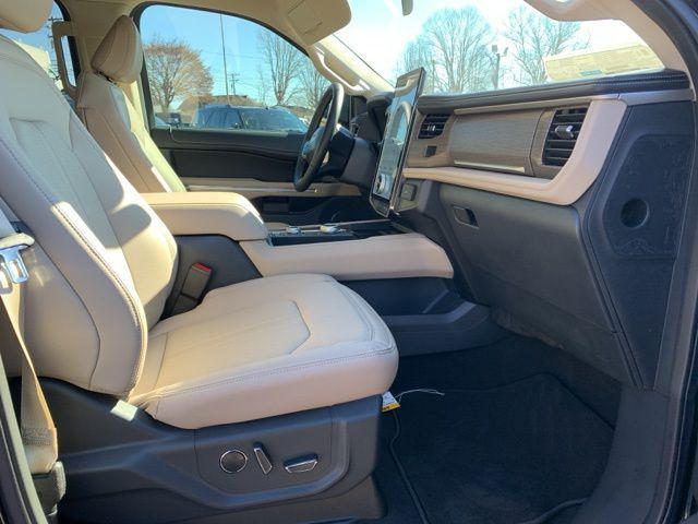 new 2024 Ford Expedition car, priced at $68,530