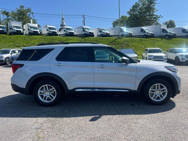 new 2025 Ford Explorer car, priced at $34,759