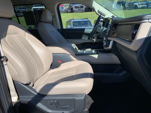 used 2023 Ford Expedition car, priced at $49,514