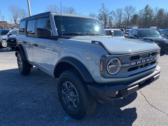 new 2024 Ford Bronco car, priced at $43,015