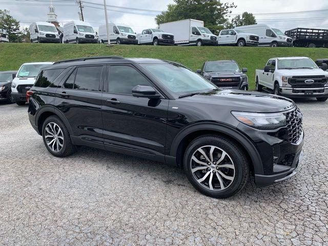 new 2025 Ford Explorer car, priced at $40,887