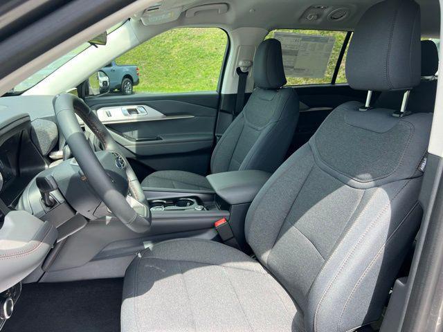 new 2025 Ford Explorer car, priced at $34,759