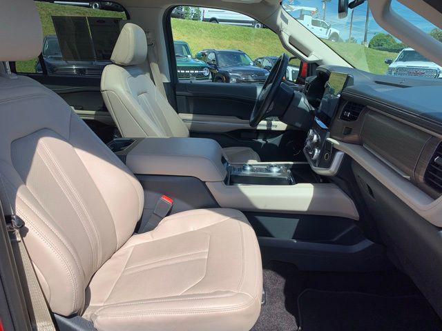 used 2022 Ford Expedition car, priced at $43,796