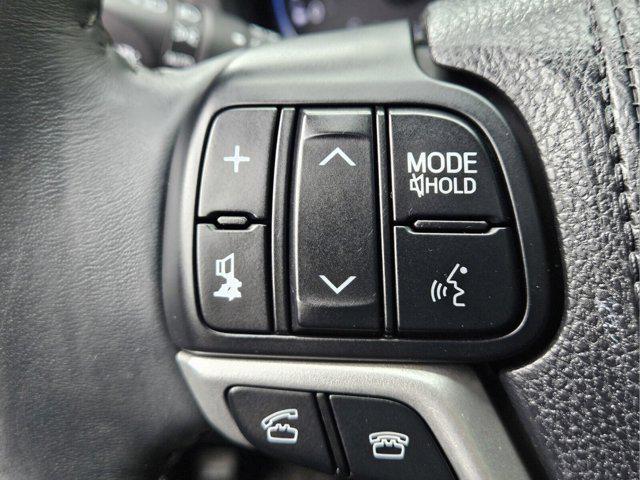 used 2016 Toyota Highlander car, priced at $21,082