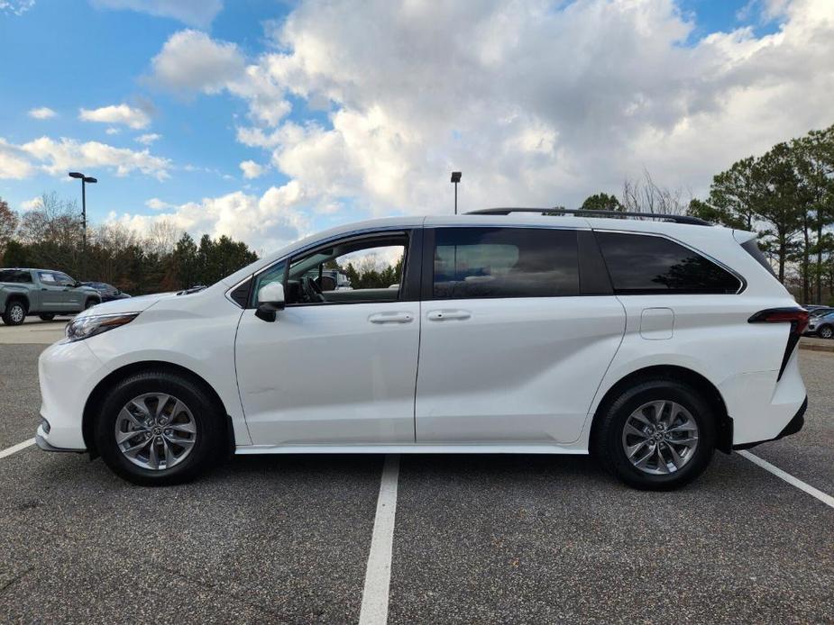 used 2022 Toyota Sienna car, priced at $35,273