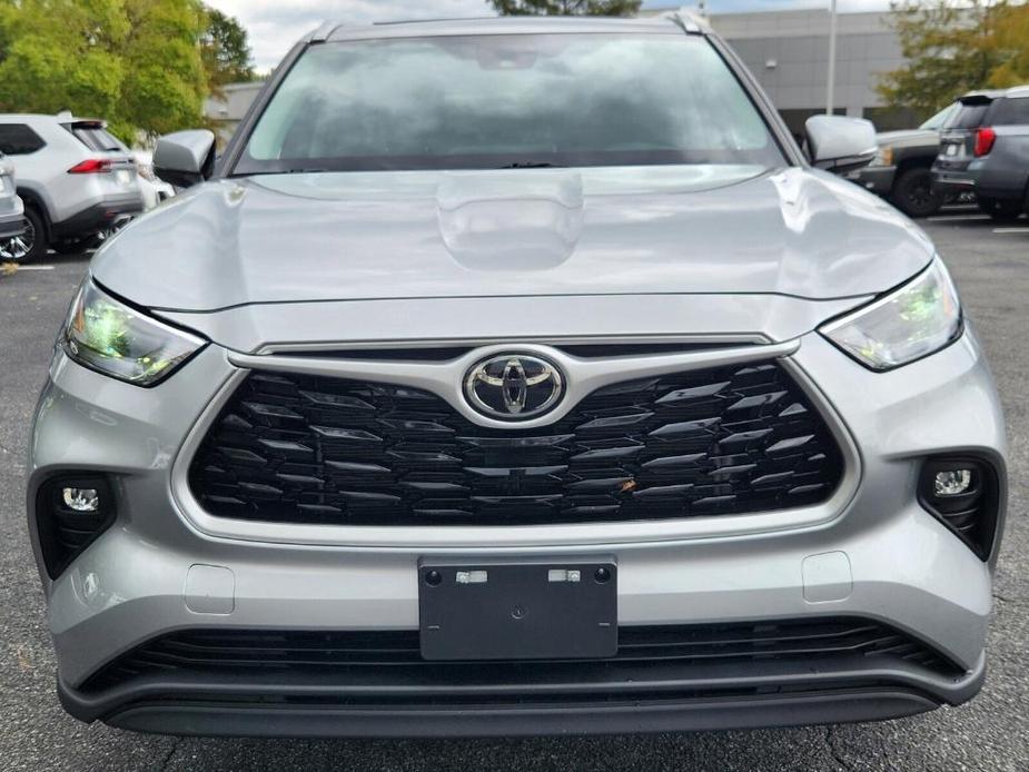 used 2023 Toyota Highlander car, priced at $37,040