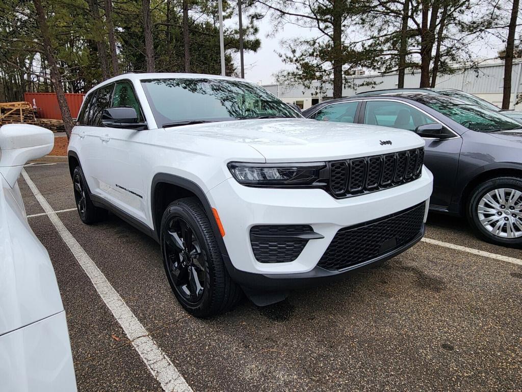 used 2023 Jeep Grand Cherokee car, priced at $35,183