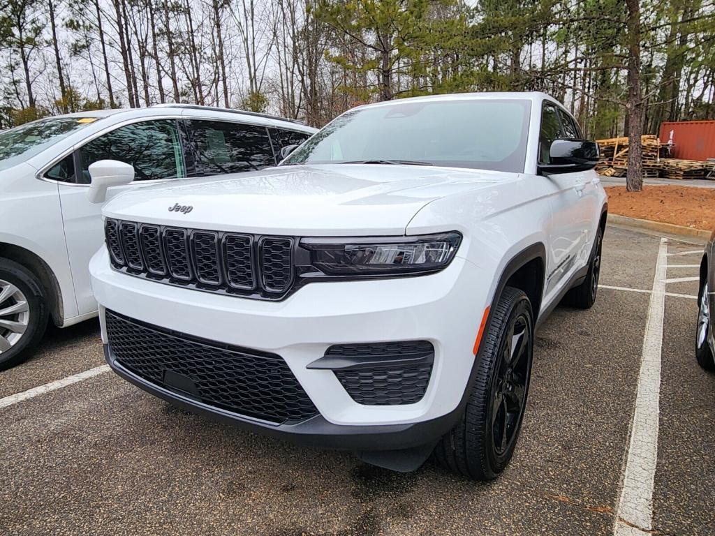 used 2023 Jeep Grand Cherokee car, priced at $35,183