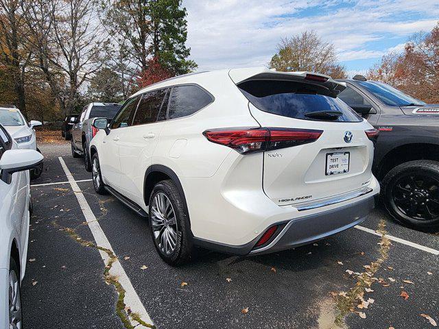 used 2020 Toyota Highlander Hybrid car, priced at $36,701