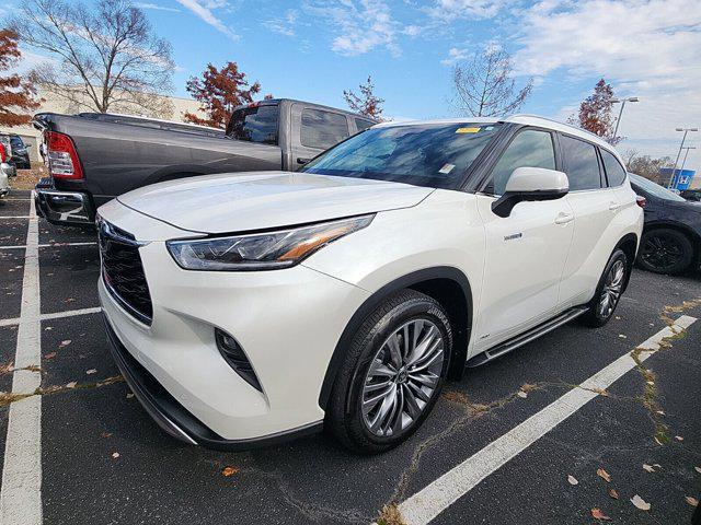 used 2020 Toyota Highlander Hybrid car, priced at $36,701