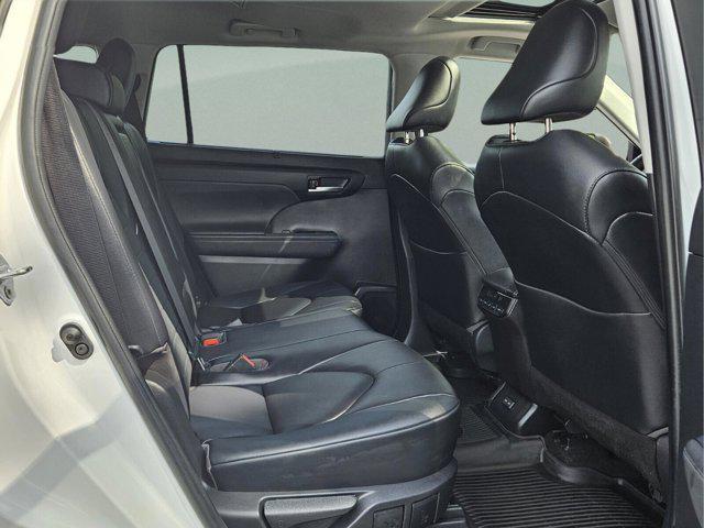 used 2023 Toyota Highlander car, priced at $40,020