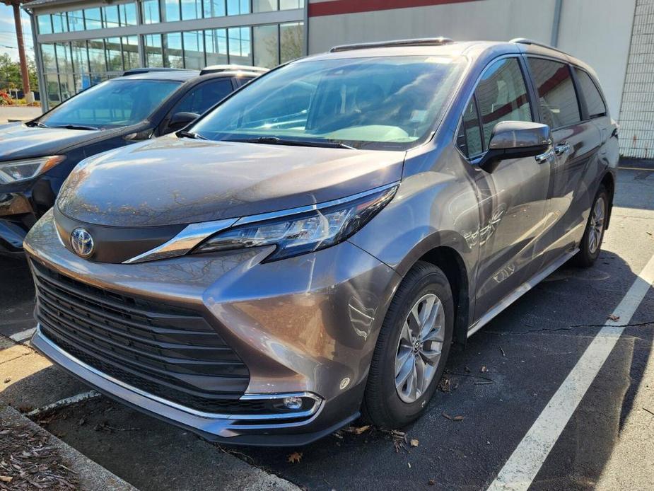 used 2022 Toyota Sienna car, priced at $44,518