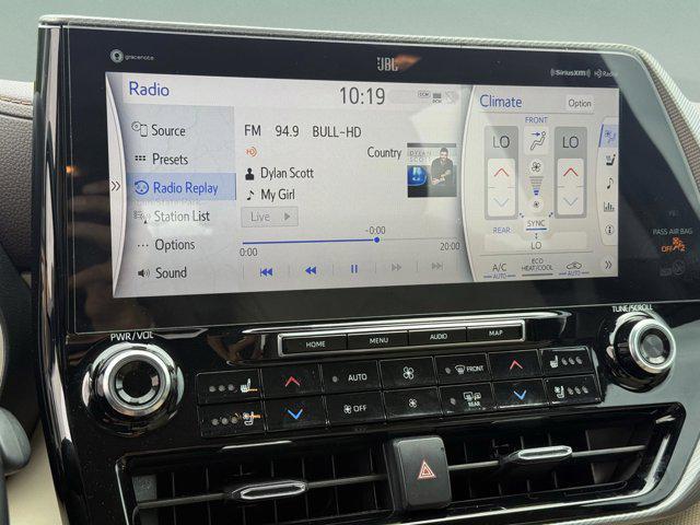 used 2022 Toyota Highlander Hybrid car, priced at $38,919