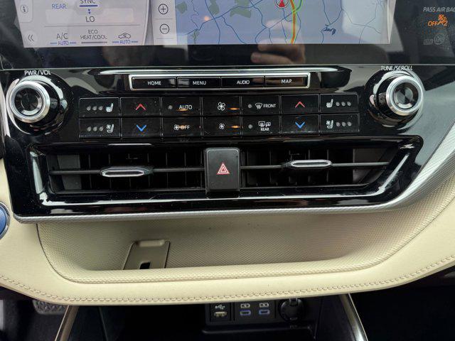 used 2022 Toyota Highlander Hybrid car, priced at $38,919