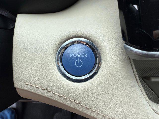 used 2022 Toyota Highlander Hybrid car, priced at $38,919