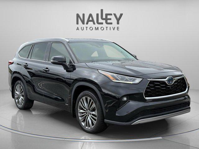 used 2022 Toyota Highlander Hybrid car, priced at $38,919
