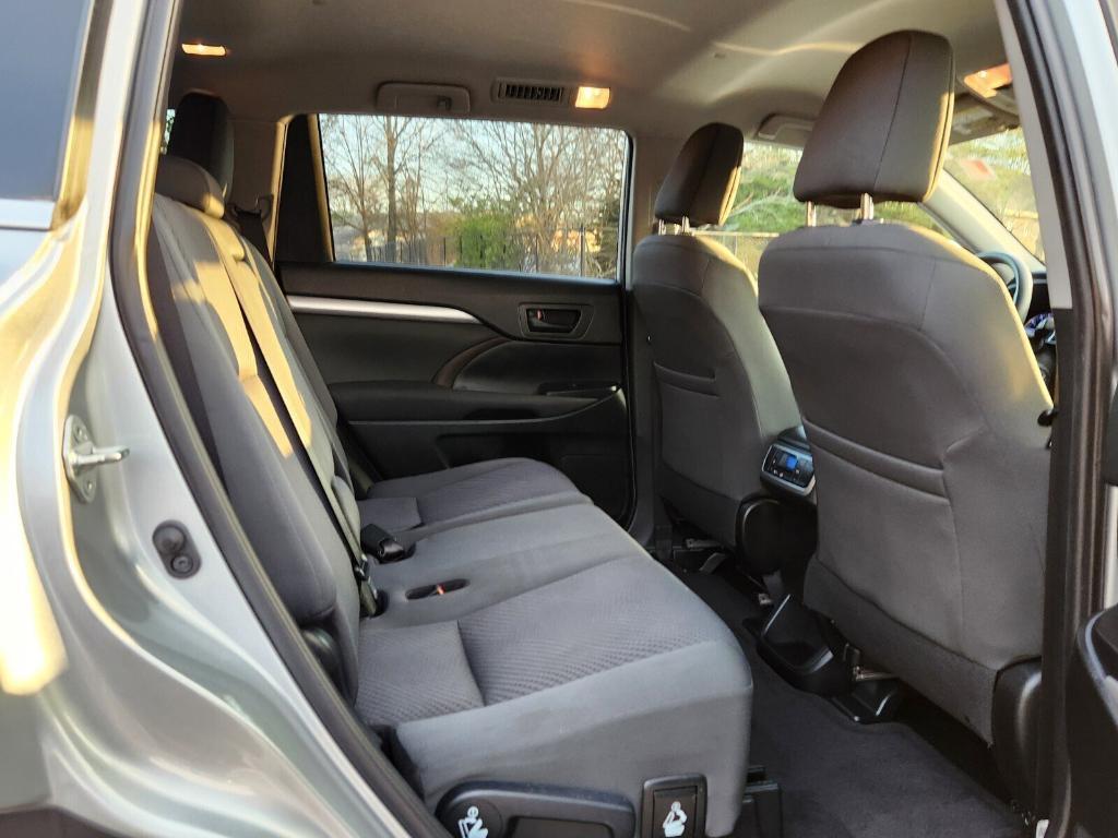 used 2019 Toyota Highlander car, priced at $23,806