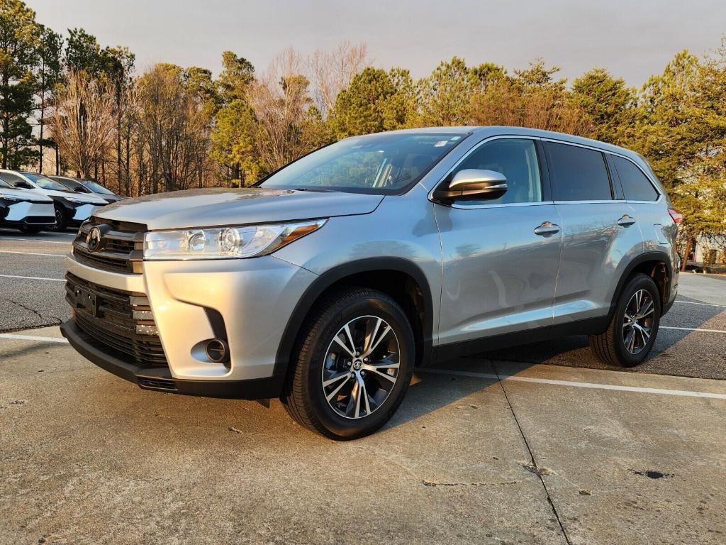 used 2019 Toyota Highlander car, priced at $23,806