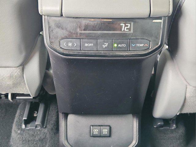 used 2021 Toyota Highlander Hybrid car, priced at $35,711