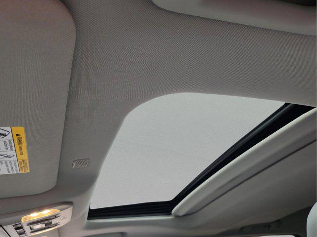 used 2021 Toyota Highlander Hybrid car, priced at $35,711