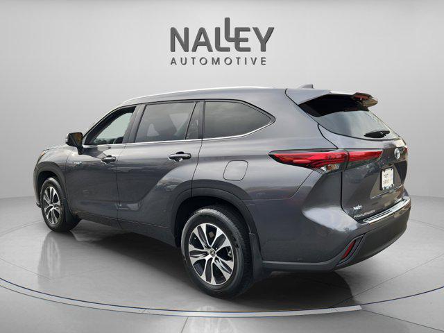 used 2021 Toyota Highlander Hybrid car, priced at $35,711