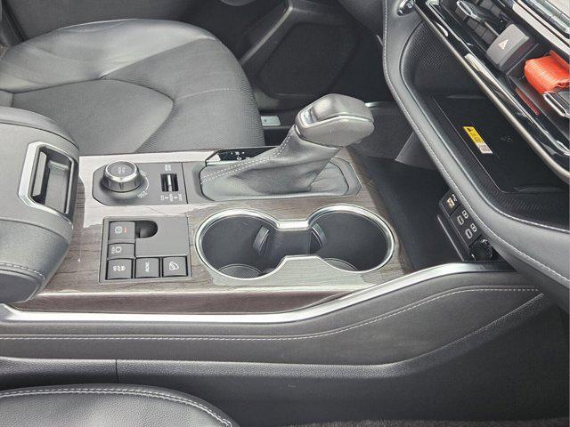 used 2023 Toyota Highlander car, priced at $43,145
