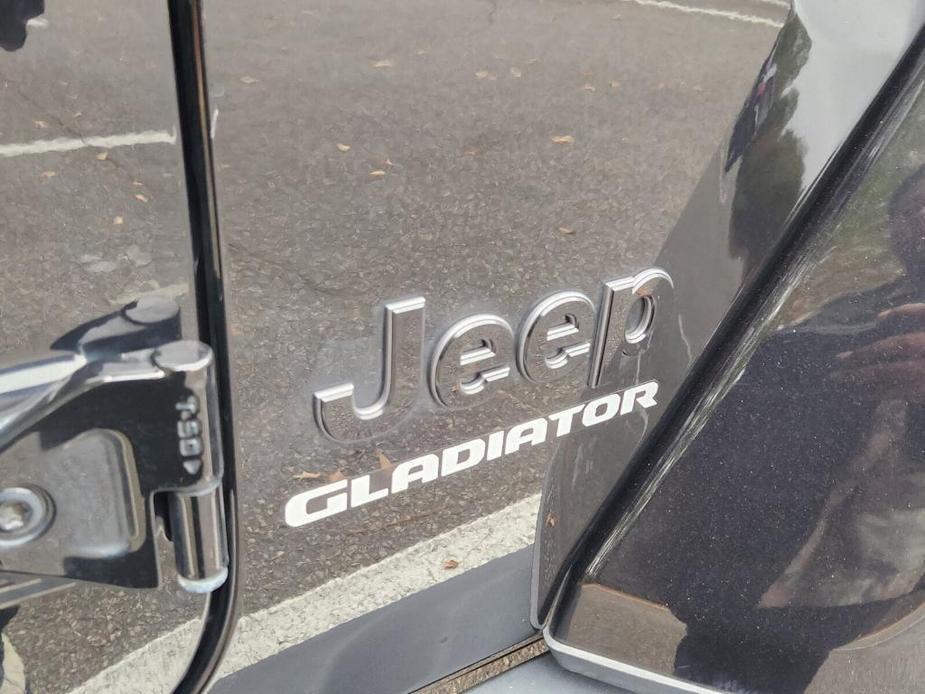 used 2021 Jeep Gladiator car, priced at $32,163