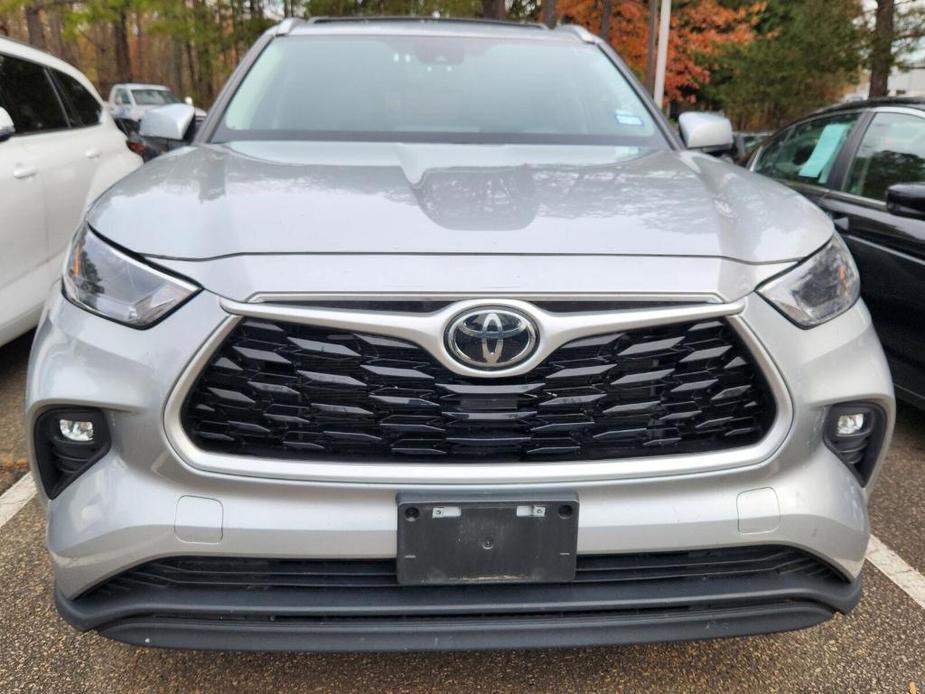 used 2023 Toyota Highlander car, priced at $39,520