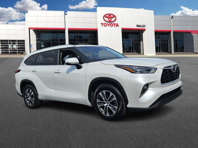 used 2023 Toyota Highlander car, priced at $38,092