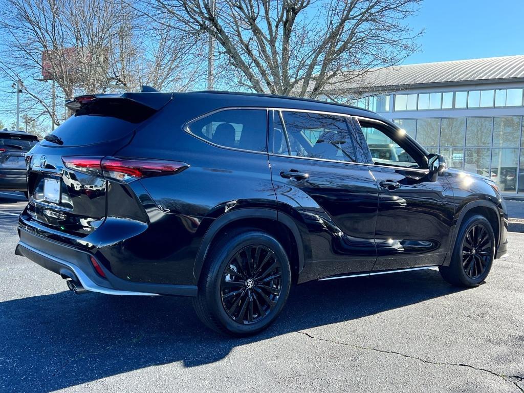 used 2024 Toyota Highlander car, priced at $41,825