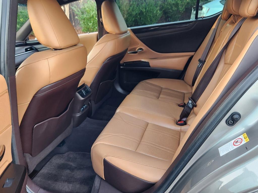 used 2019 Lexus ES 350 car, priced at $28,299